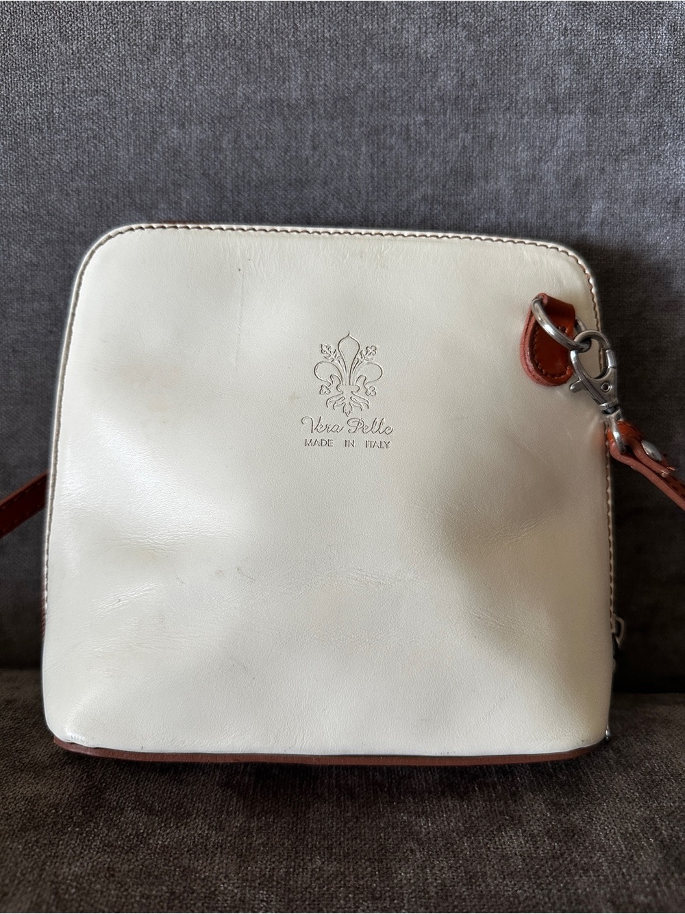 Vintage VERA PELLE Made in Italy Cream Brown Leather Crossbody Small Bag Chic